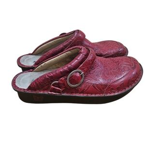 Alegria Seville Red Tooled Leather Clogs Mules Women’s 40 US 9-9.5 Slip Resistan